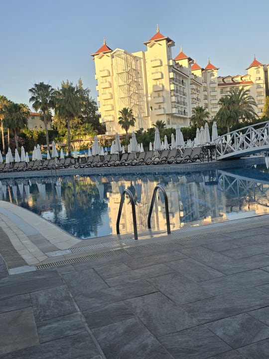 Pool Side Mare Resort & Spa