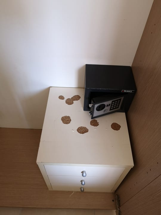 Zimmer Sandy Beach Resort