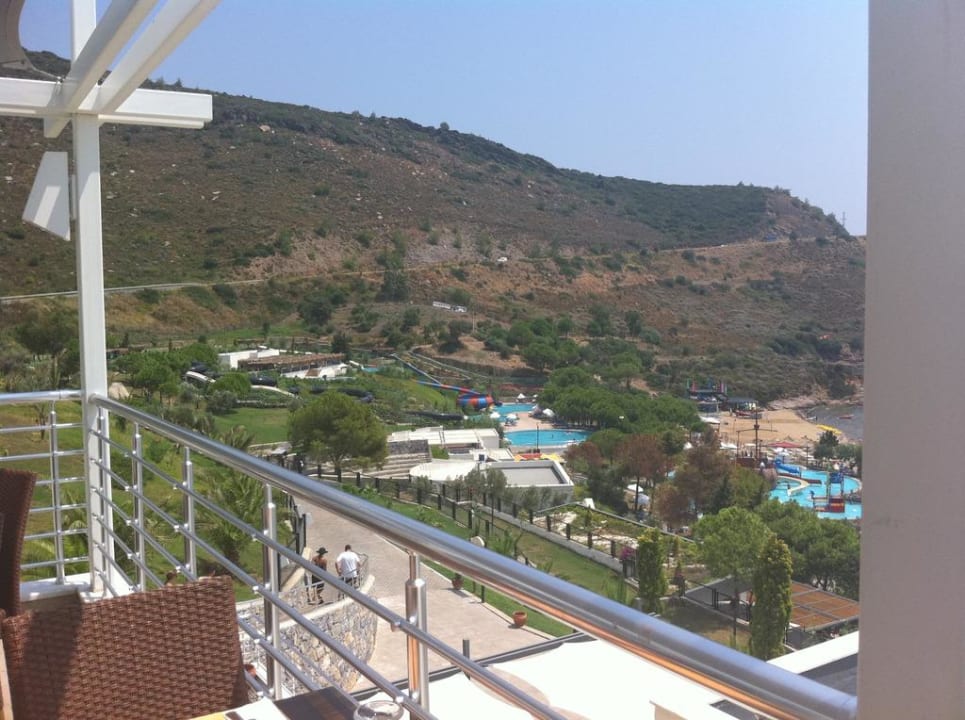 Vom Hauptrestaurant zum Strand Aria Claros Beach & Spa Resort