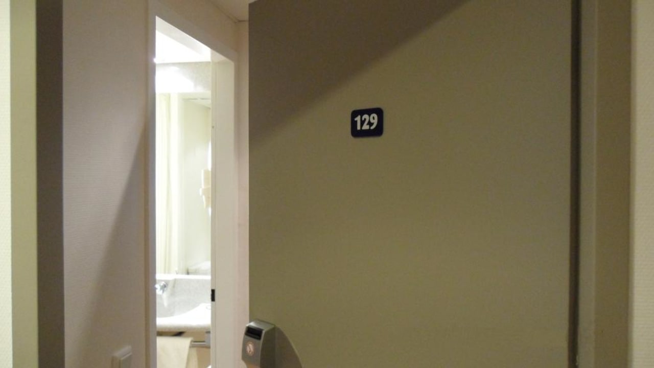 28.11.2010 - Zimmer 129  Select Hotel Hamburg Nord