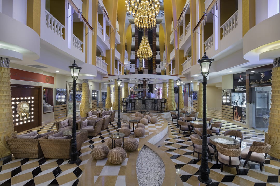 Lobby Granada Luxury Okurcalar