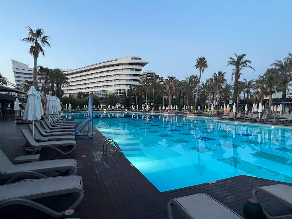 Pool Concorde De Luxe Resort