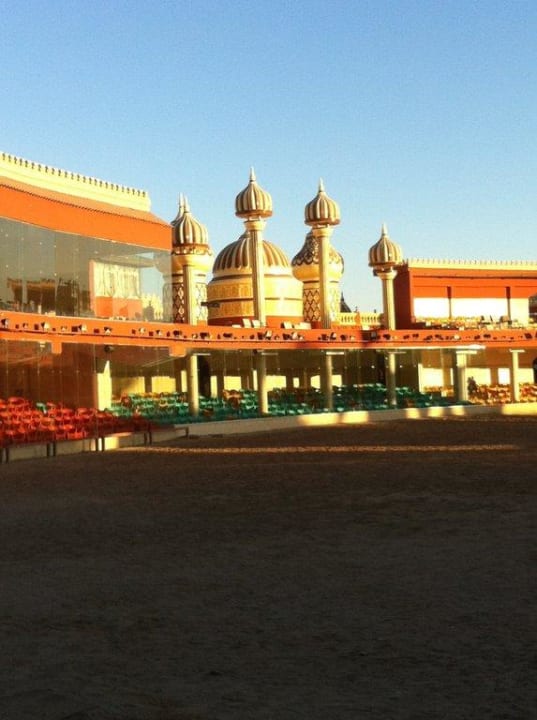 Bühne der Abendshow Pickalbatros Alf Leila Wa Leila Resort - Neverland Hurghada