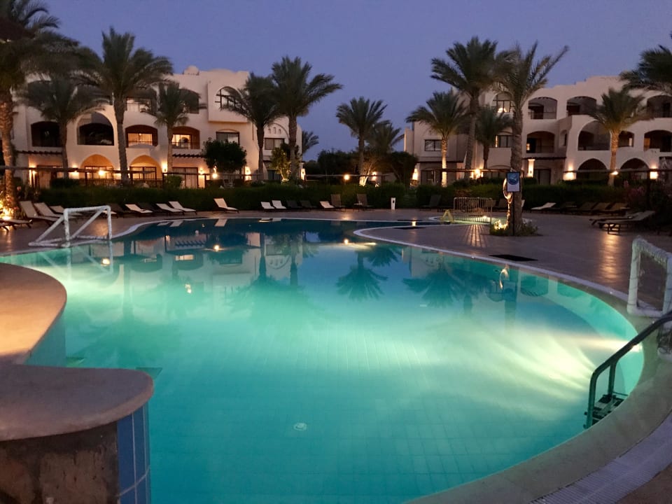 Pool JAZ Neo Saraya Palms