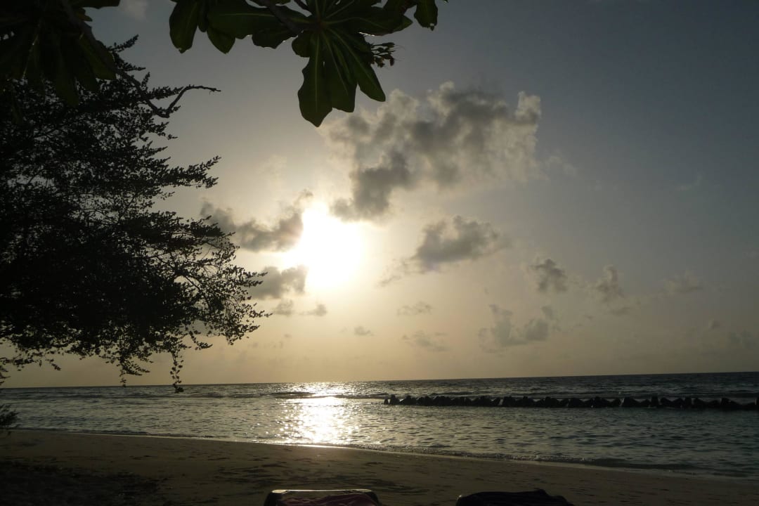 Strand direkt vor der Villa Kuredu Island Resort & Spa