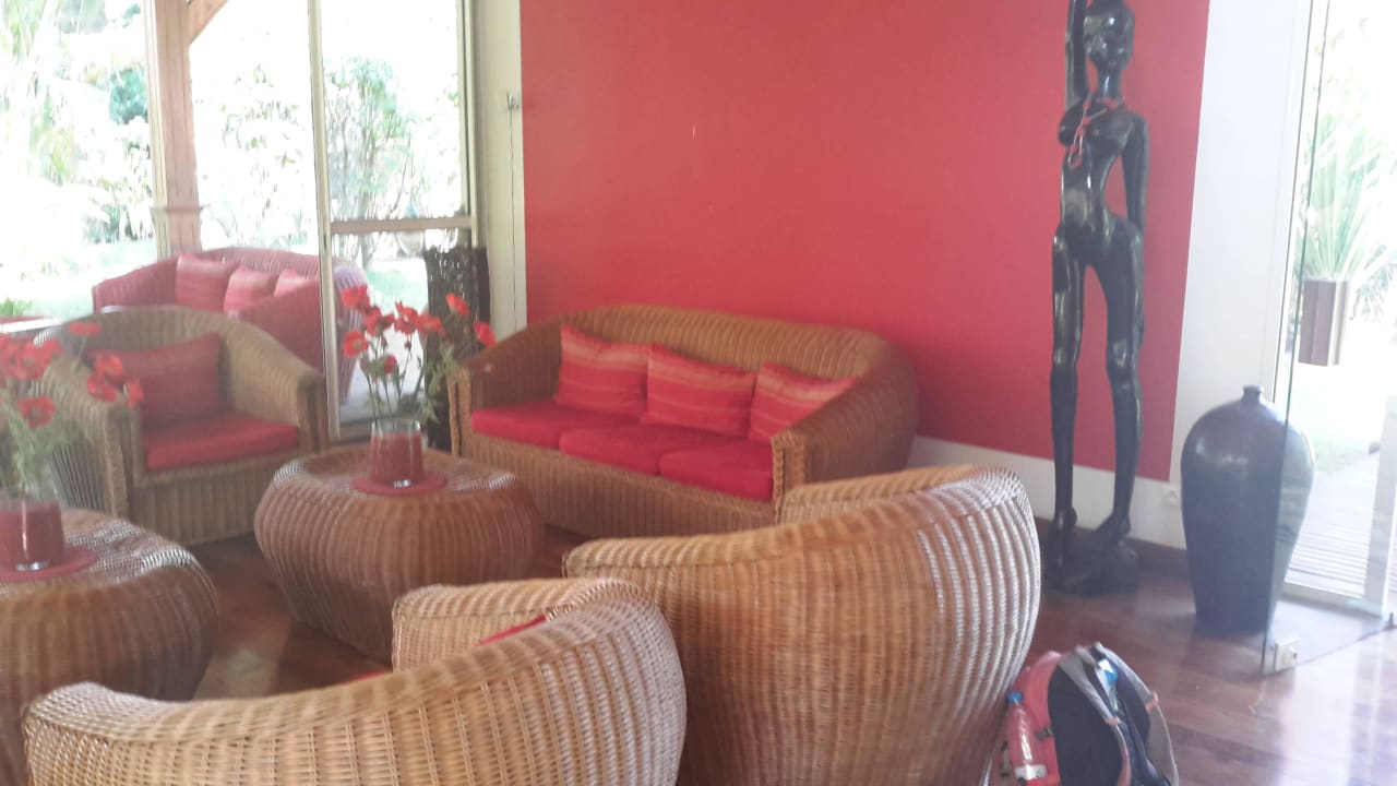 Lobby Hotel La Croix Du Sud