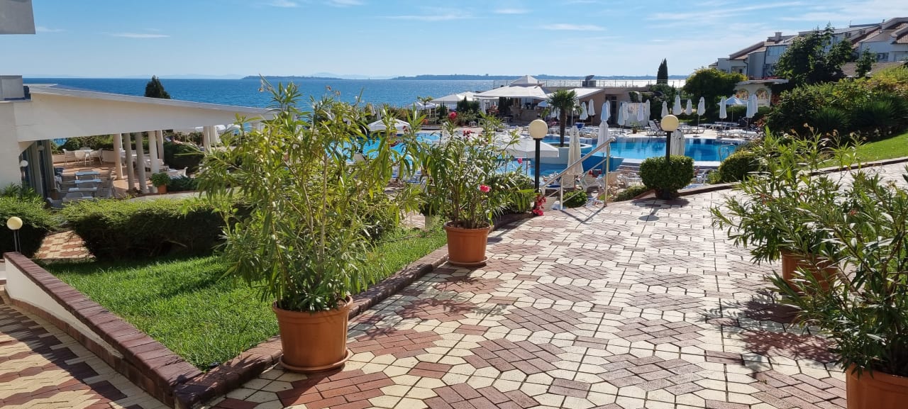 Gartenanlage Hotel Sineva Beach