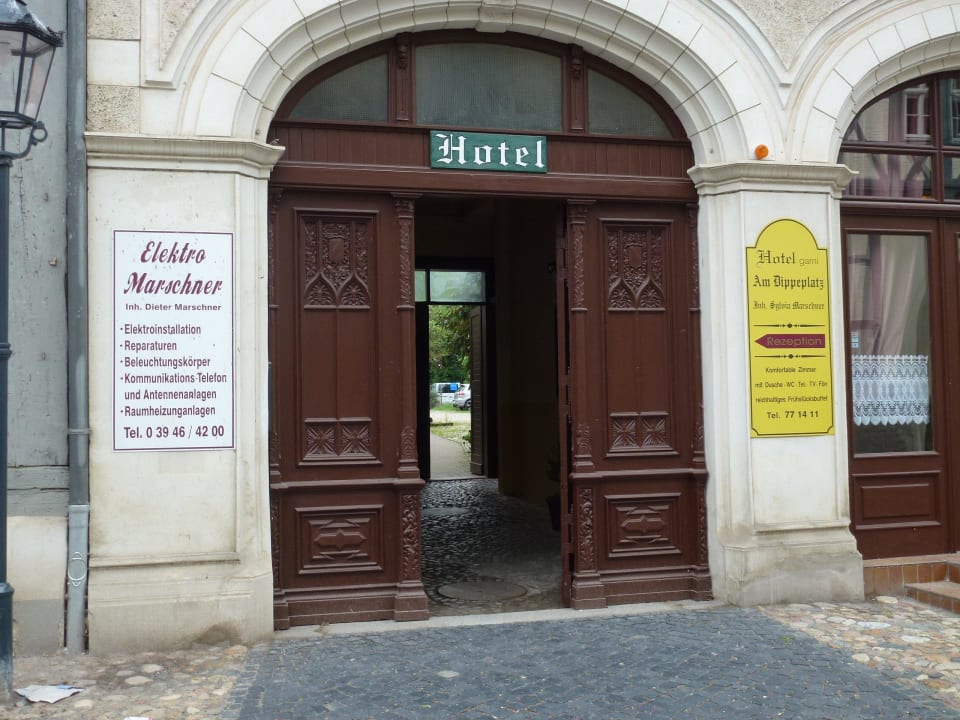 Hoteleingang Hotel garni Am Dippeplatz