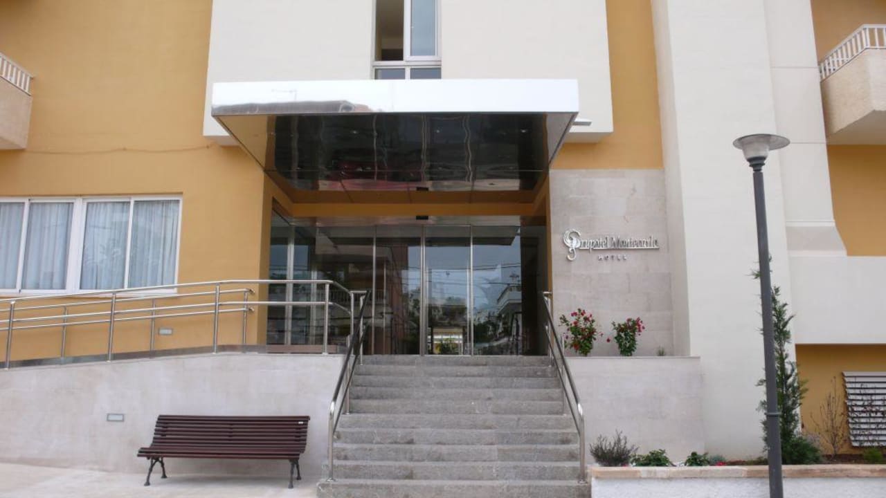 Hoteleingang Grupotel Montecarlo