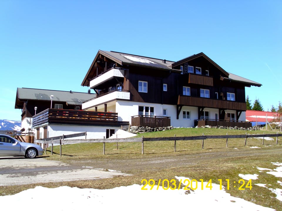 Blick vom Wanderweg Berghotel Sonnenklause
