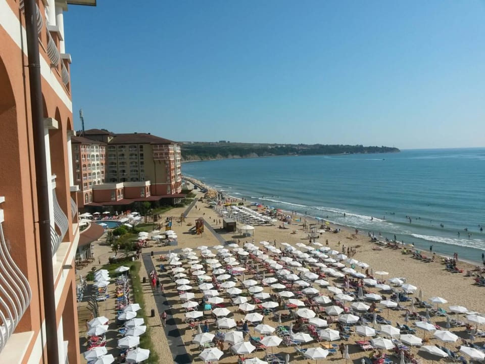 Widok z balkonu Sol Luna Bay