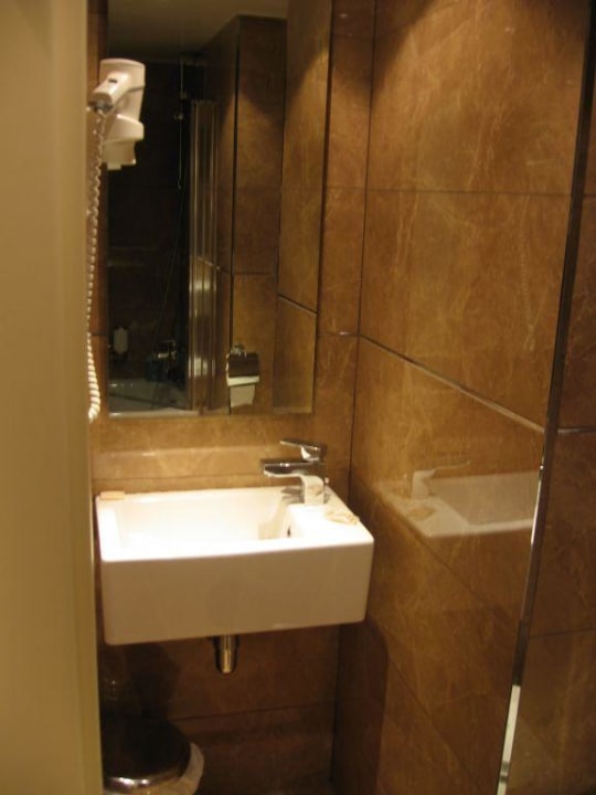 Bad Sure Hotel by Best Western Paris Gare du Nord