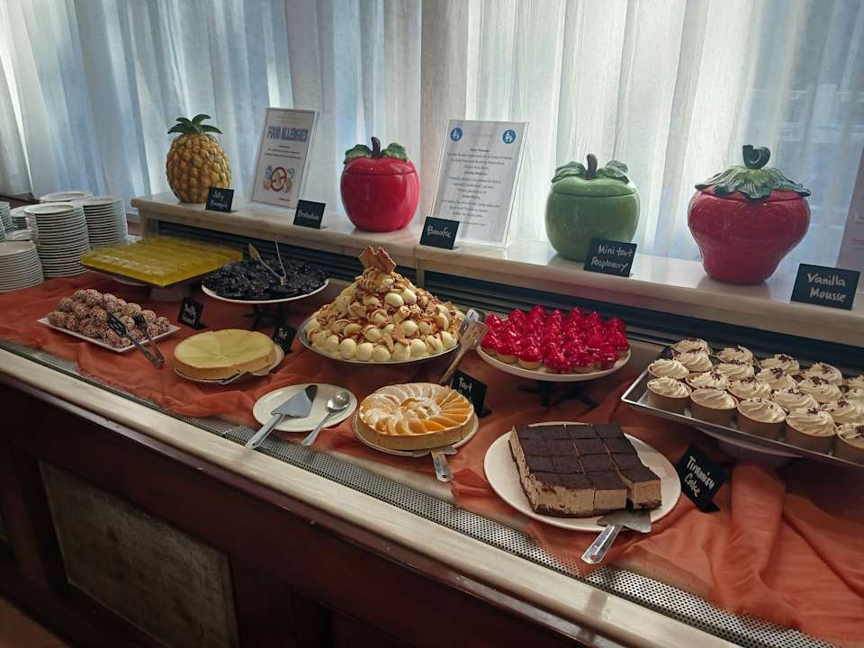 Gastro Sovereign Beach Hotel