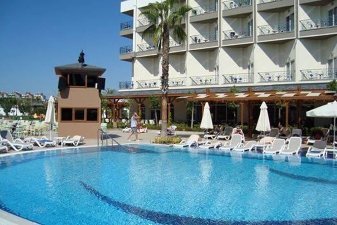 Poolanlage Mary Hotel Side