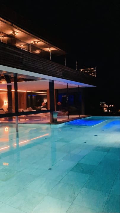 Pool SONNENBERG | Panorama Dolomites Wellbeing