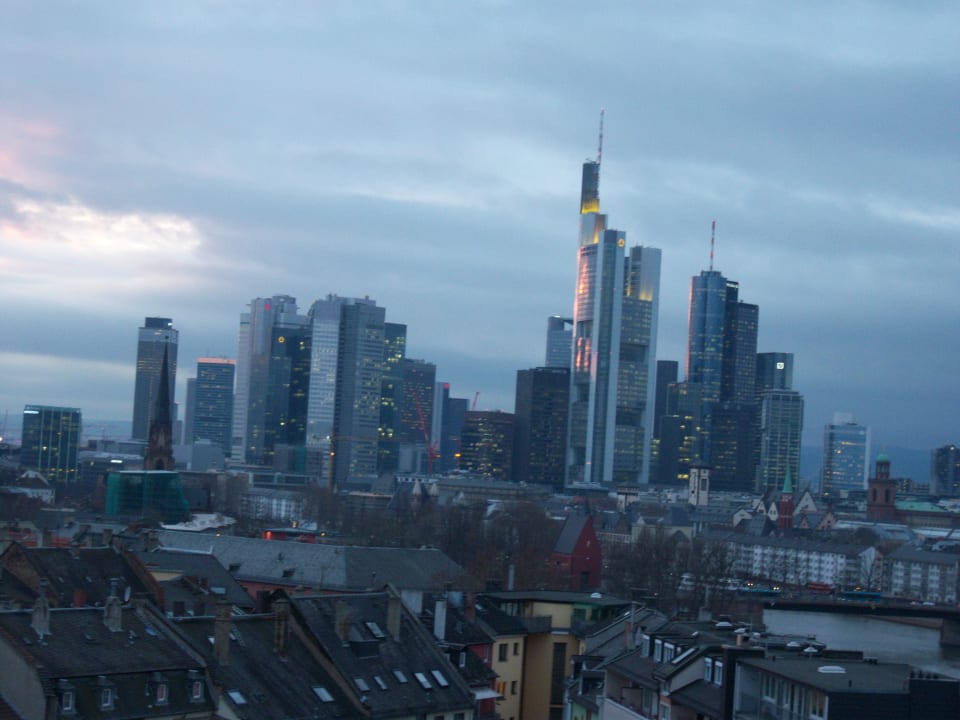 Ausblick vom Zimmer Lindner Hotel Frankfurt Main Plaza, part of JdV by Hyatt