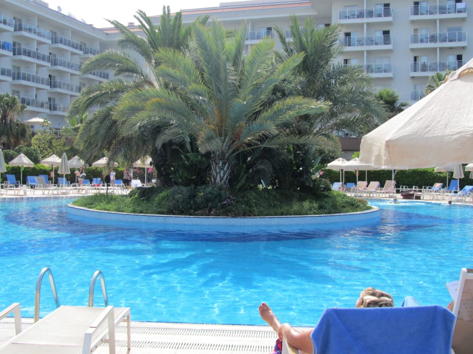 Insel im Pool Seaden Sea World Resort & Spa