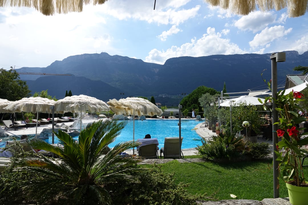 Pool Weinegg Wellviva Resort