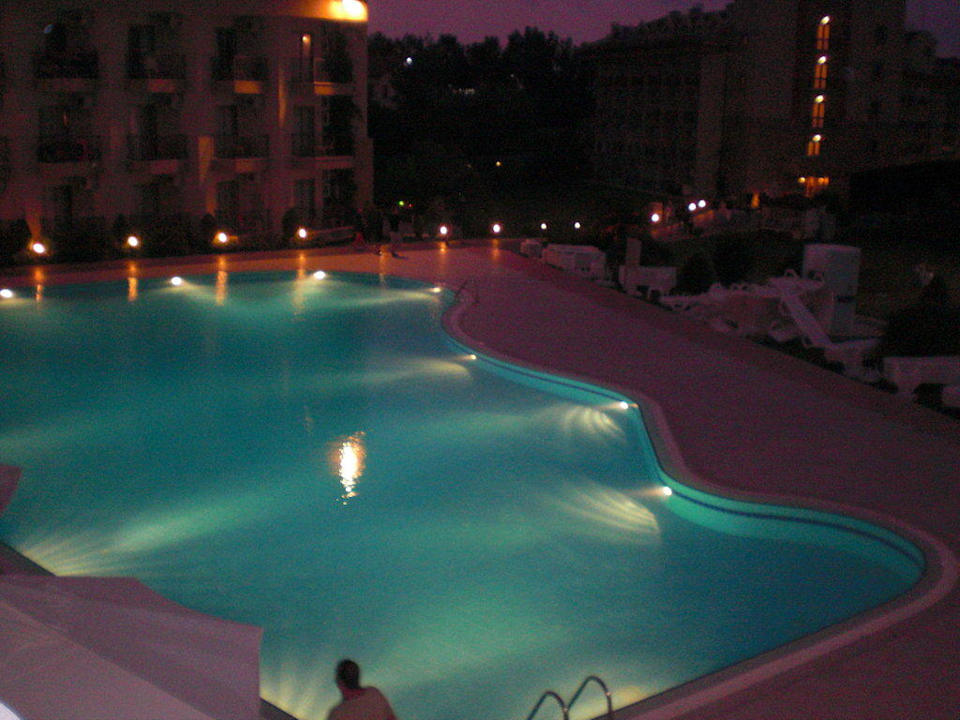 Hauptpool Hotel Victory Resort