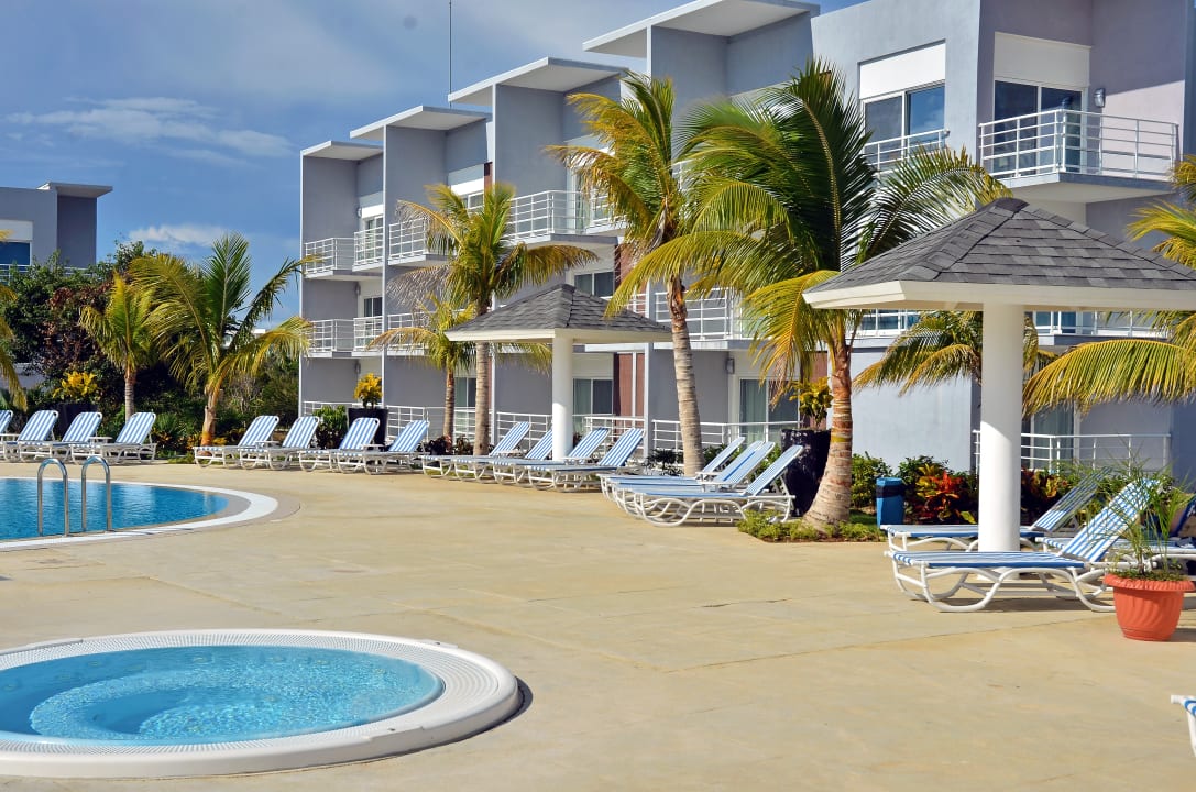 Pool Grand Aston Cayo Las Brujas Beach Resort & Spa