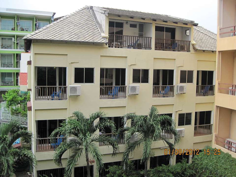 Sutus Court Hotel Opey De Place