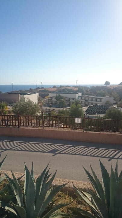 Blick auf das Miraluna Lindos Imperial Resort & Spa