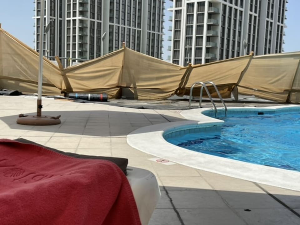 Pool Towers Rotana