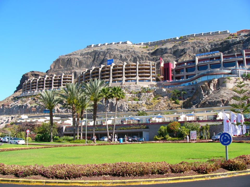 Hotel vom Strand aus gesehen Gloria Palace Royal Hotel & Spa