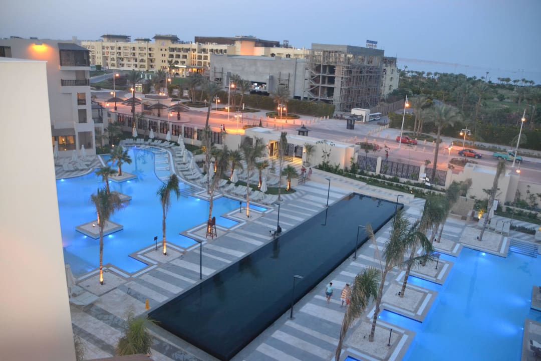 Von der Dachterrasse aus Steigenberger Aqua Magic