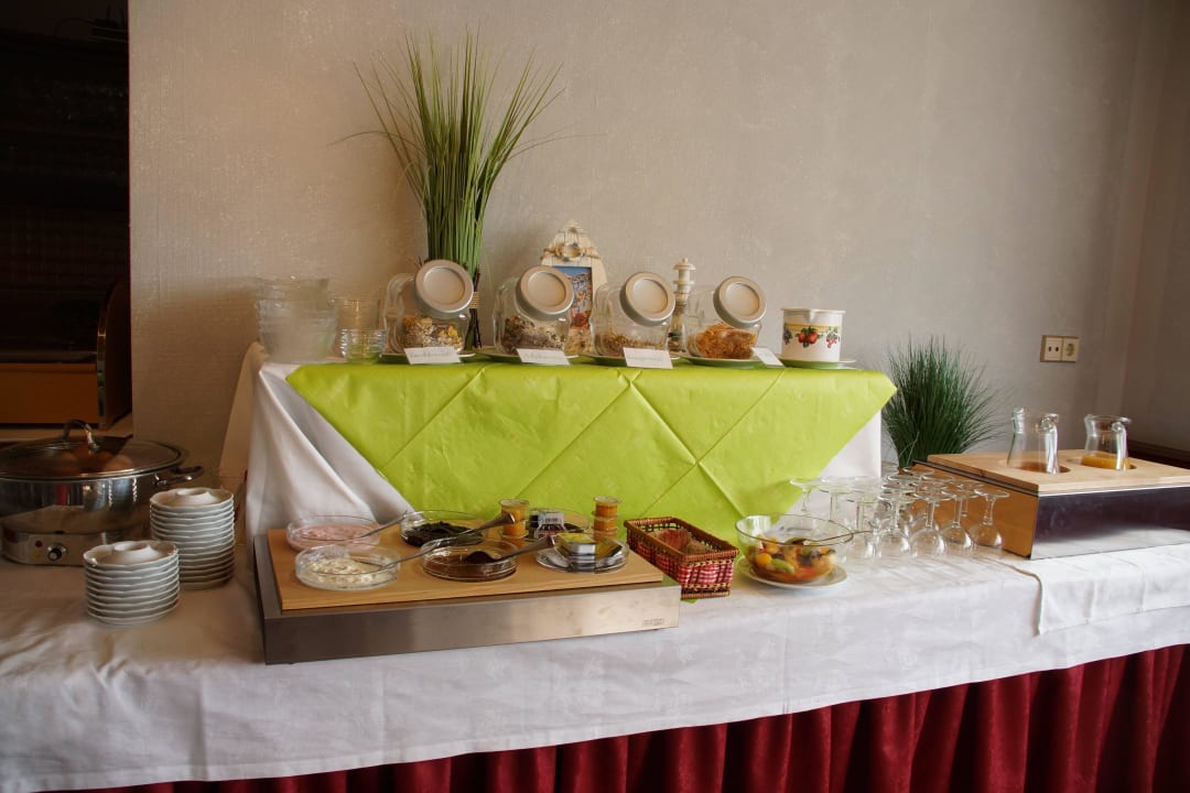 Frühstücksbuffet mit Eierspeisen frisch zubereitet Hotel zum Schiffchen