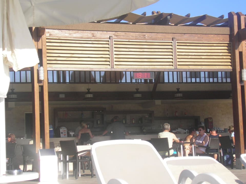 Poolbar Seamelia Beach Resort