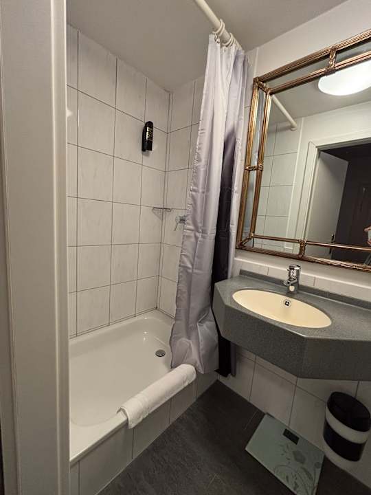 Zimmer EIFELkrimihotel