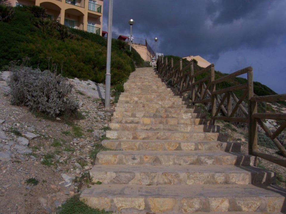 es geht auch mit Treppen zum Strand VIVA Cala Mesquida Suites & Spa 16+