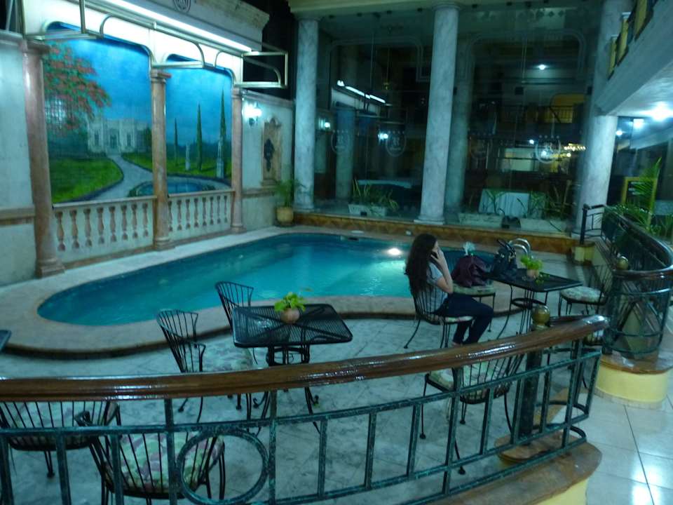 Minuscule piscine intérieure Hotel Residencial