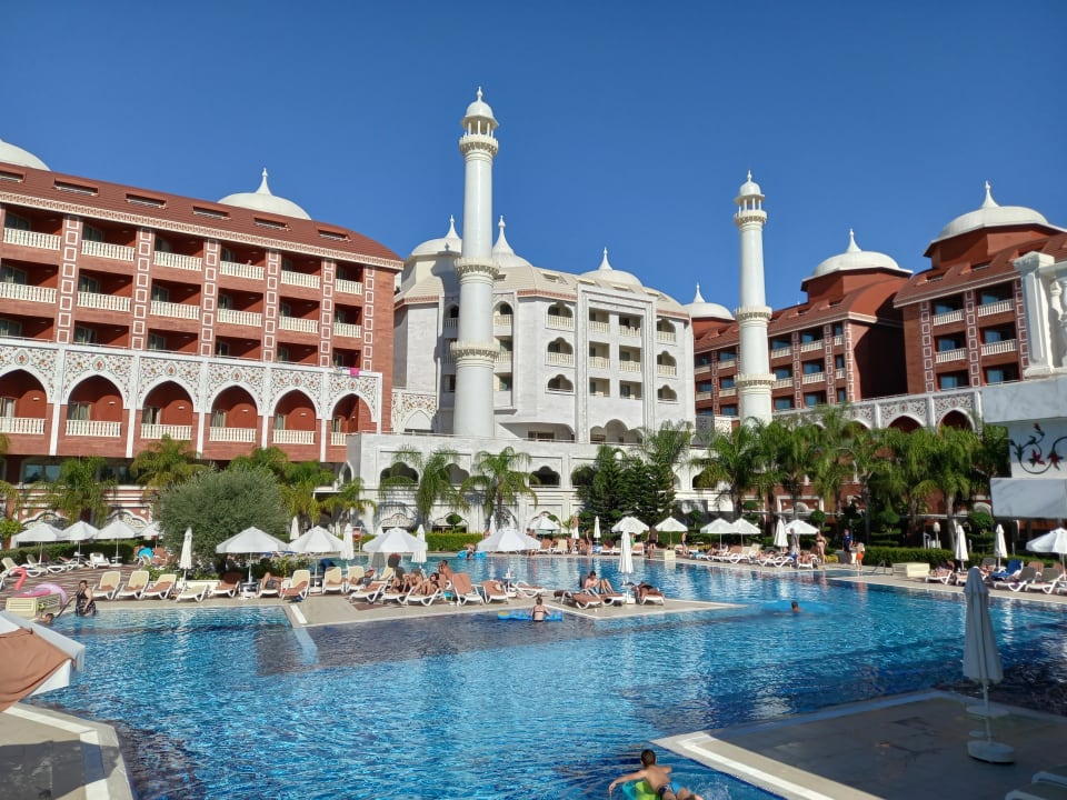 Außenansicht Royal Taj Mahal Hotel