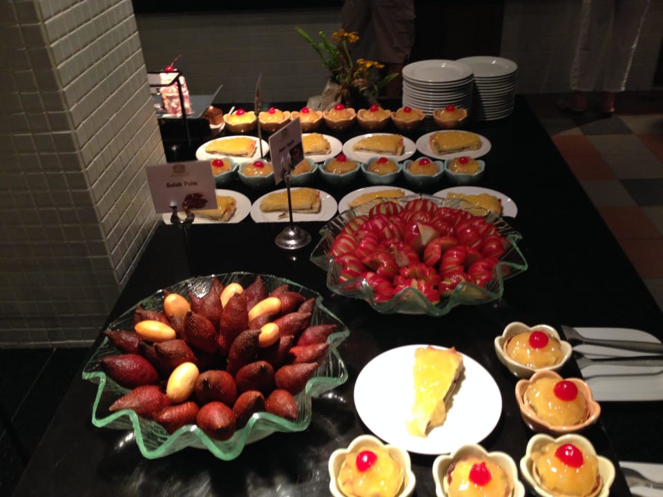 Abendbüffet Best Western Premier Bangtao Beach Resort & Spa