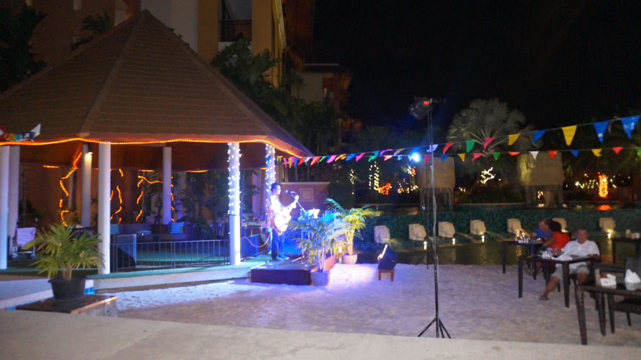 Themenabend mit Live Musik Hotel Rawai Palm Beach Resort