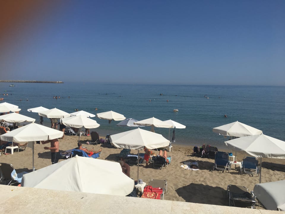 Strand Hotel Theartemis Palace