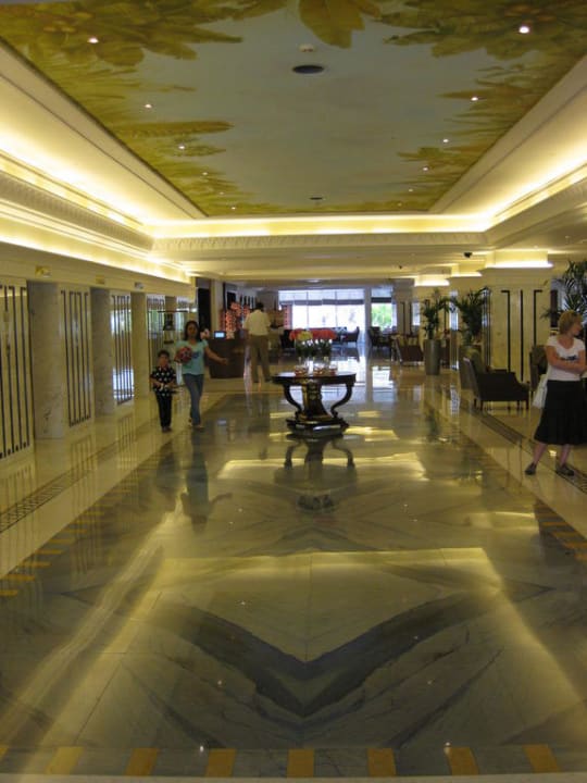 Lobby im Hauptgebäude JA Palm Tree Court