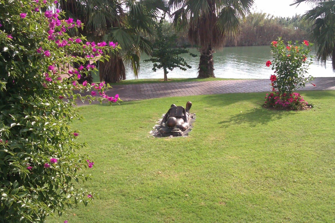 Schöne Skulpturen Gloria Serenity Resort