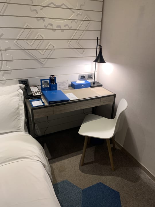 Zimmer Airline Inn - Kaohsiung Station
