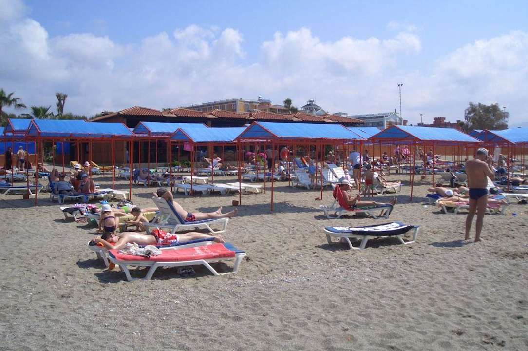 Strand Club Turtas Beach Hotel
