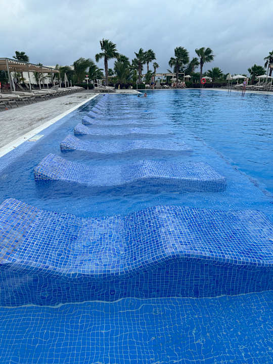 Pool Hotel Riu Palace Santa Maria