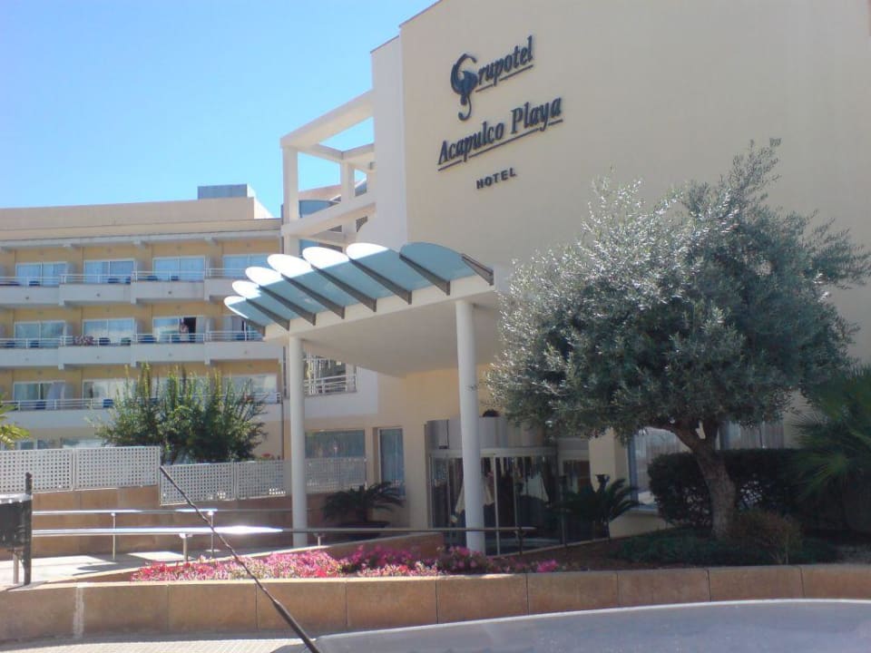 Eingang Grupotel Acapulco Playa - Adults only