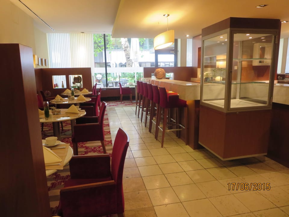 Restaunrant-Blick(e)  Hotel Mondial am Dom Cologne- MGallery