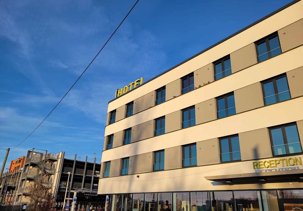 Außenansicht B&B Hotel Rostock-Hafen