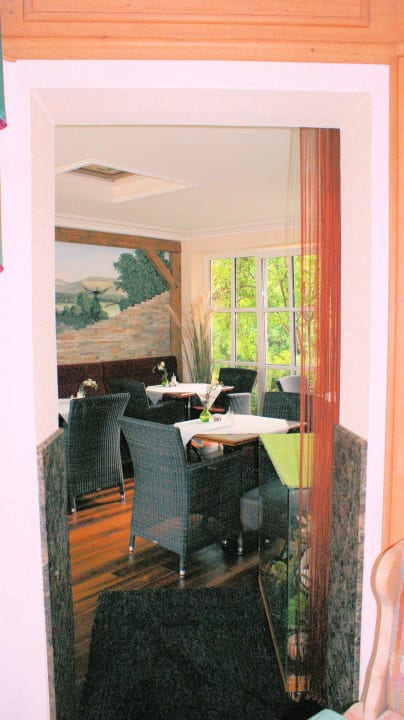 Blick in den neuen Wintergarten Hotel Brunnenhof