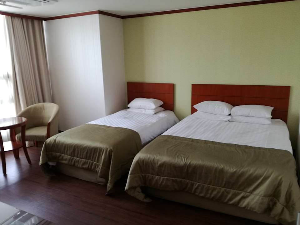 Zimmer M Chereville Serviced Apartments