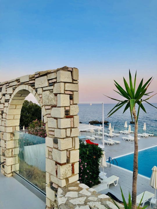 Außenansicht Dimitra Beach Hotel & Suites