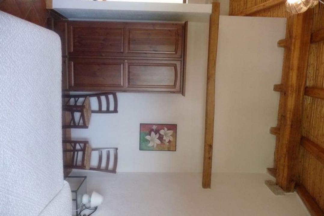 Geräumiger Schrank im Doppelzimmer Agriturismo Li Scopi